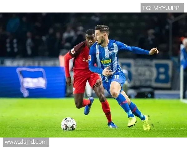 沙尔克04逆转平法兰克福，保持不败势头继续稳定